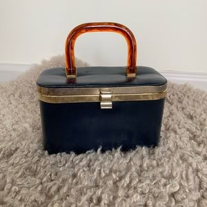 •SOLD ON DEPOP•VTG “Pillbox” Bag